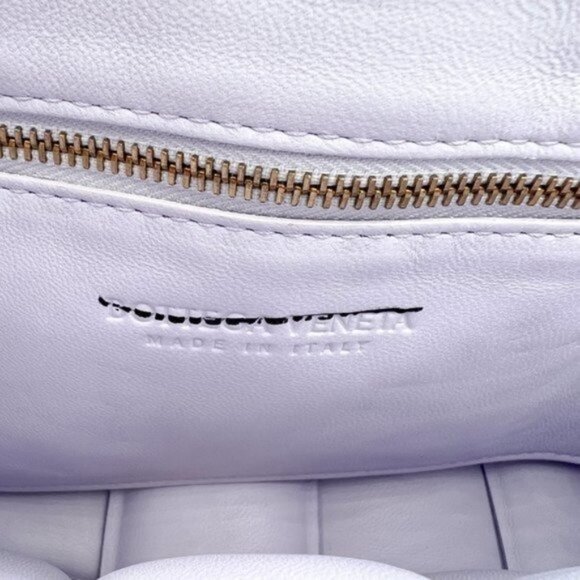 New Bottega Veneta Cassette Padded Leather Shoulder Bag $4500 Retail - Picture 12 of 13